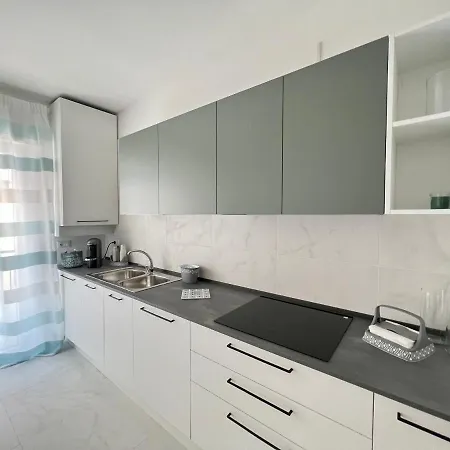 Casa Monachile Apartment *